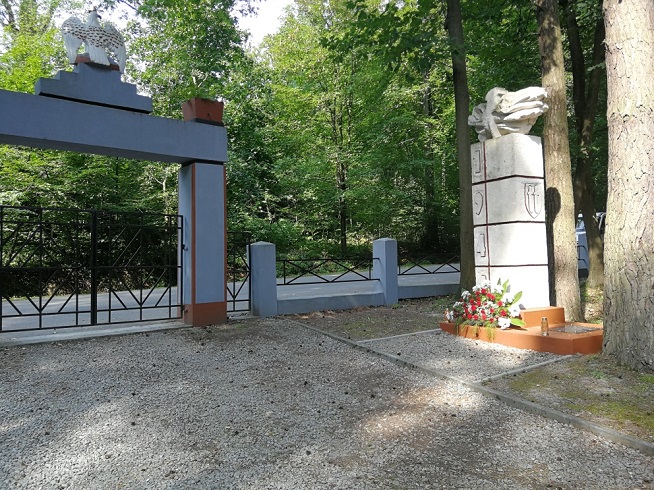 Cmentarz w Warzycach.